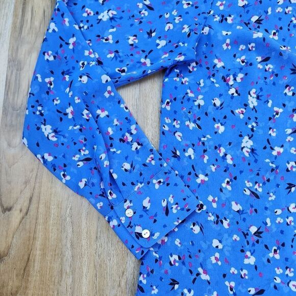 🔸️A New Day Blue Floral Buttoned Front Long Sleeve Top Medium - Picture 5 of 9